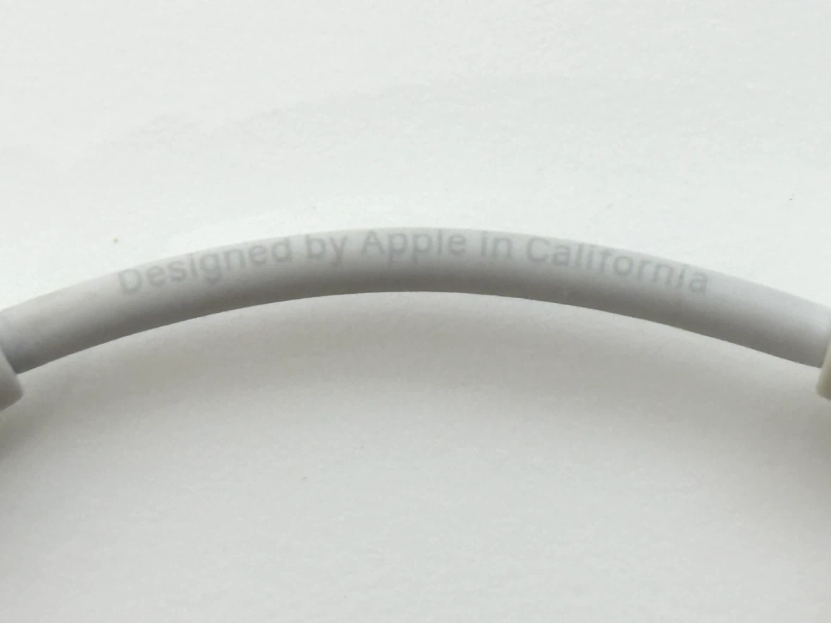 Apple Lightning to 3.5mm Headphone Jack Adapter - photo 3