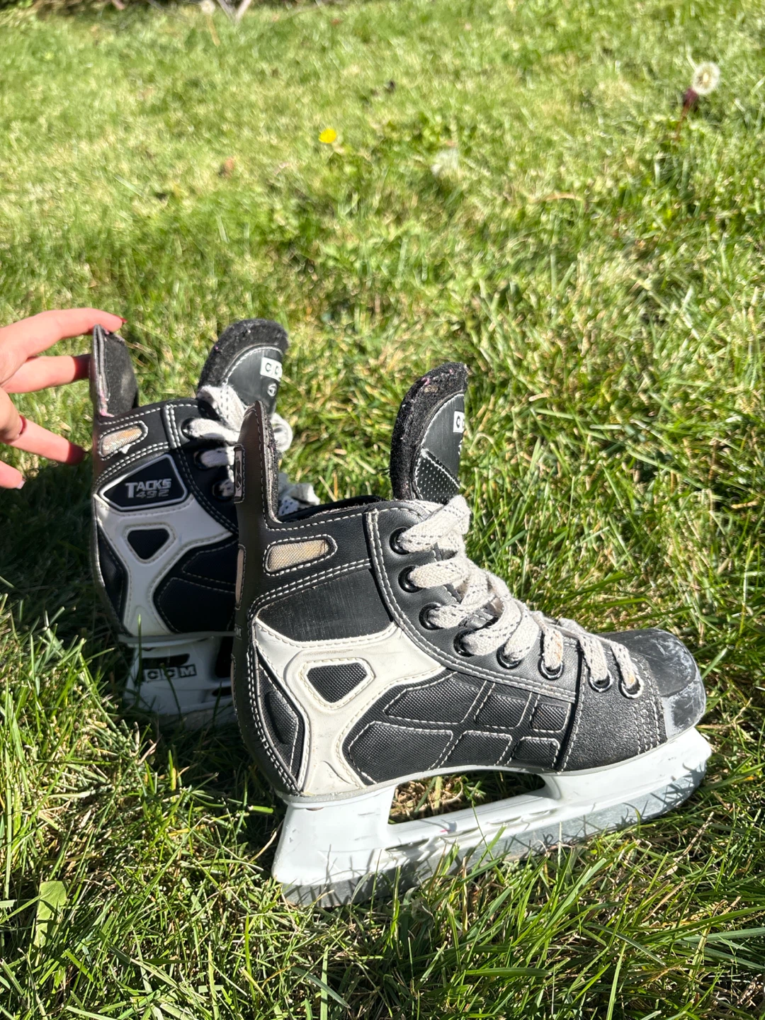 CCM Tacks 492 Ice Skates - photo 2