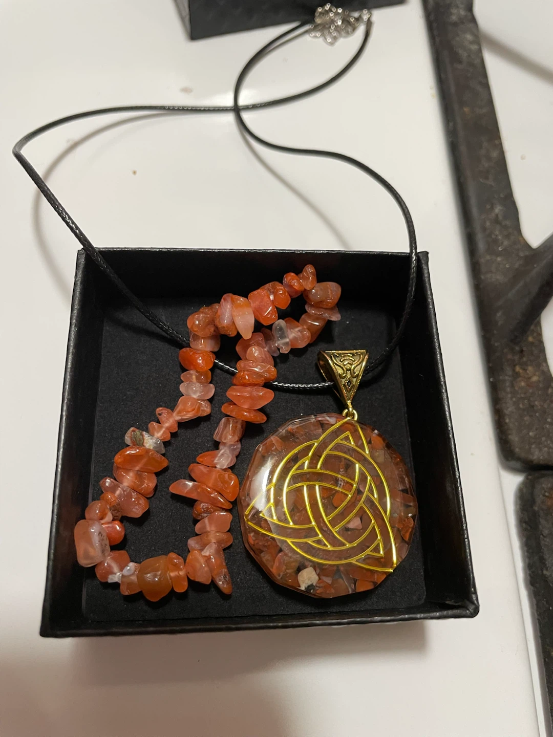 Carnelian Natural Stone Celtic Pendant & Chip Bracelet - photo 3