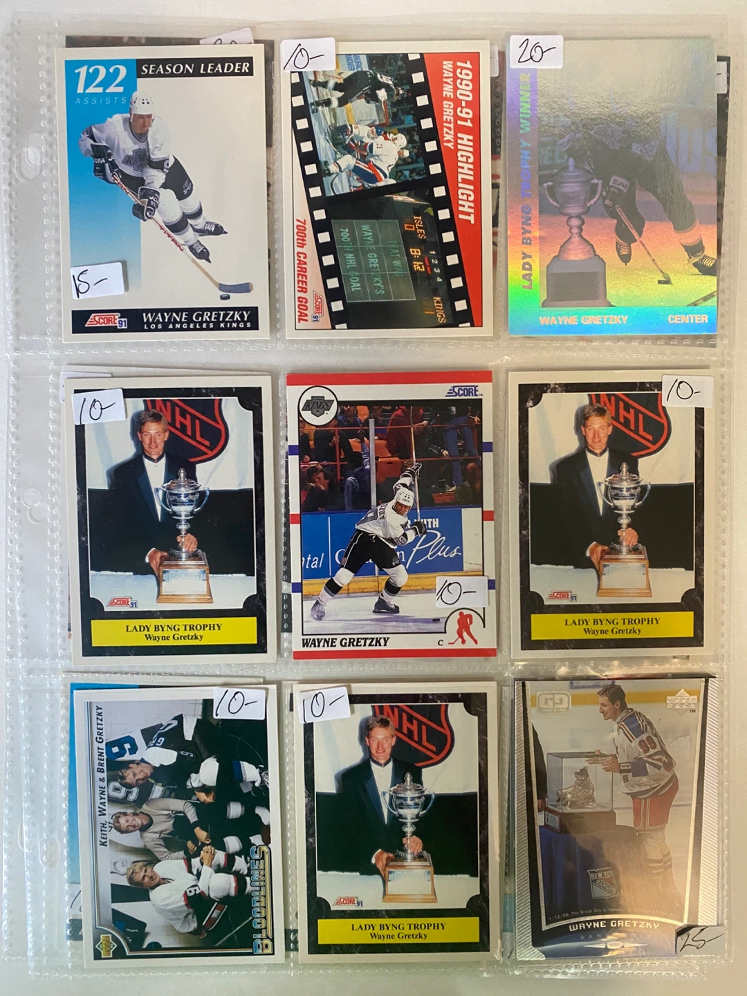 Wayne Gretzky Hockey Card Collection - photo 3