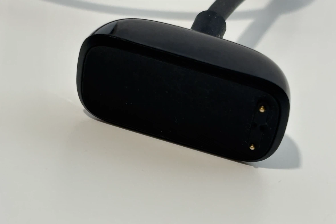 Fitbit charger cable - photo 3