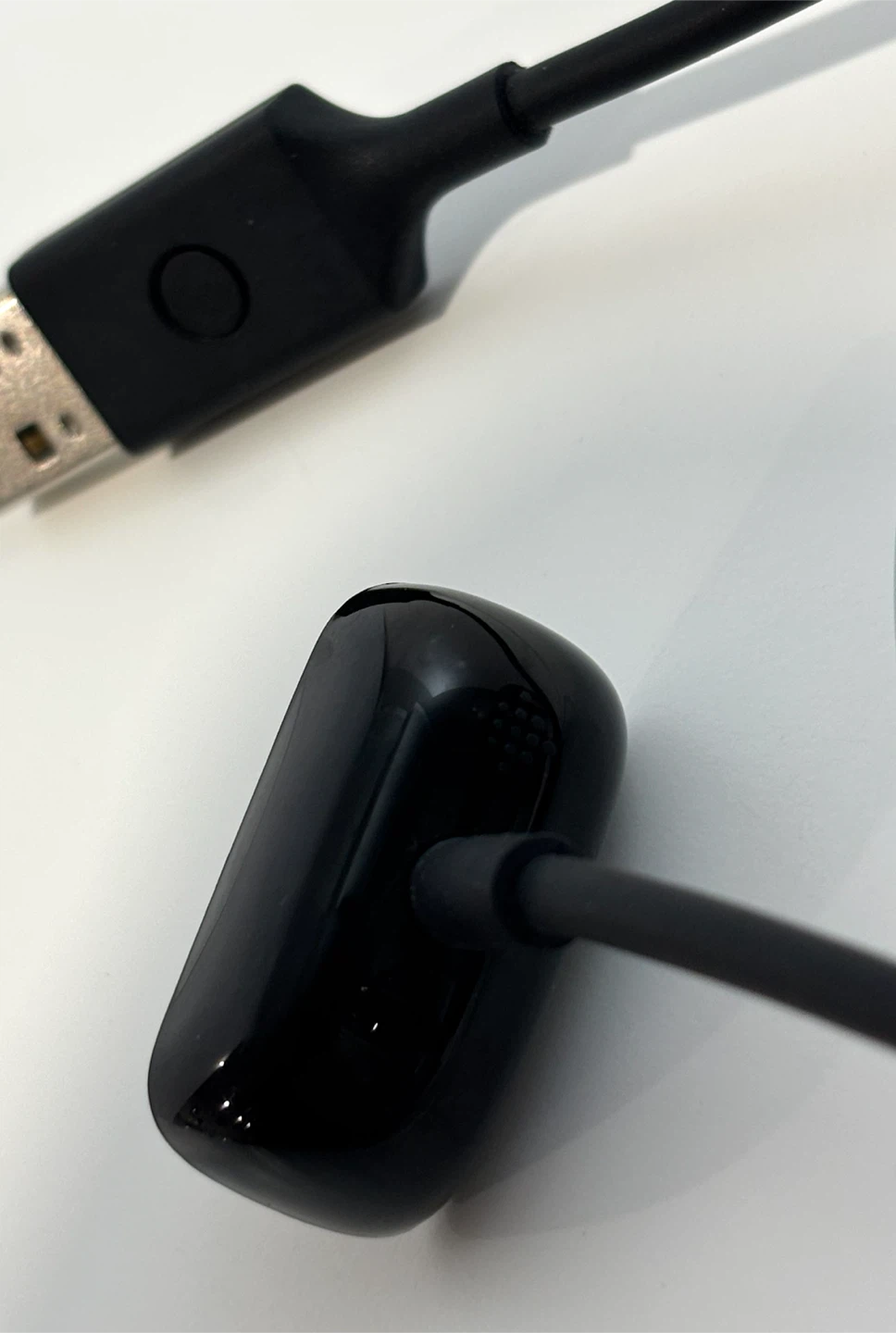 Fitbit charger cable - photo 5