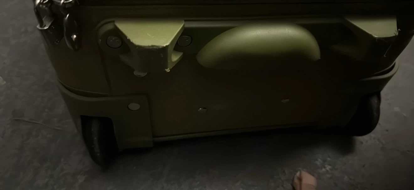 Carry on luggage - photo 4