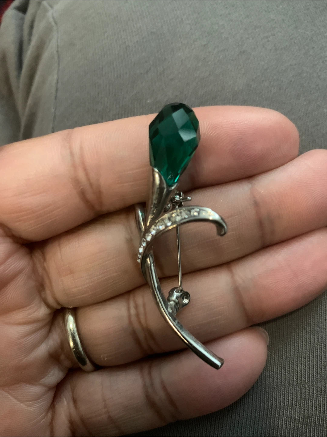 Vintage  Green Crystal Brooch - photo 2
