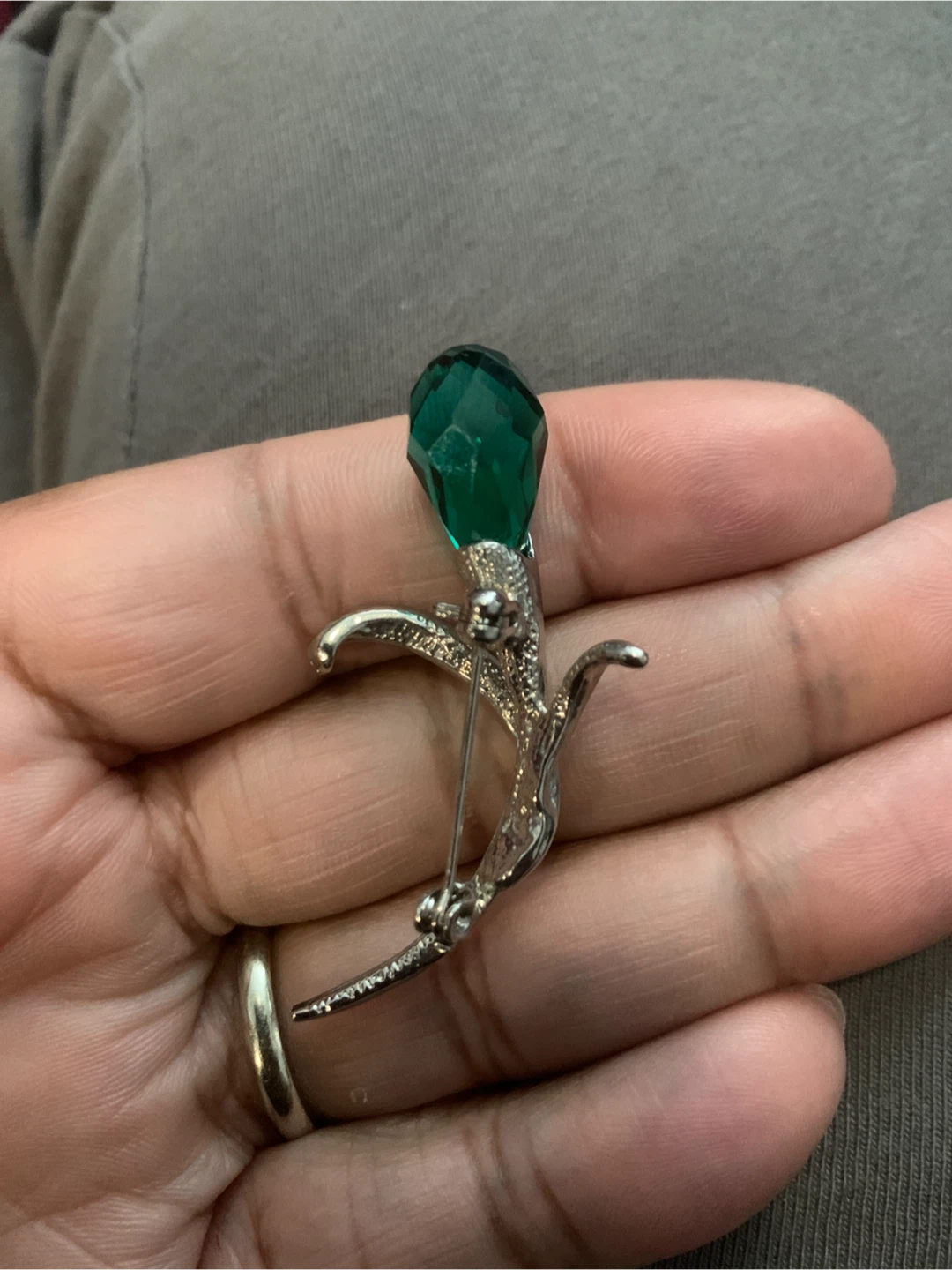 Vintage  Green Crystal Brooch - photo 3