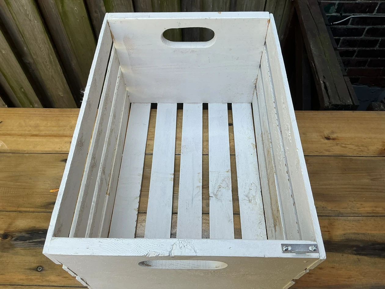 White painted wooden storage crate ! - photo 4