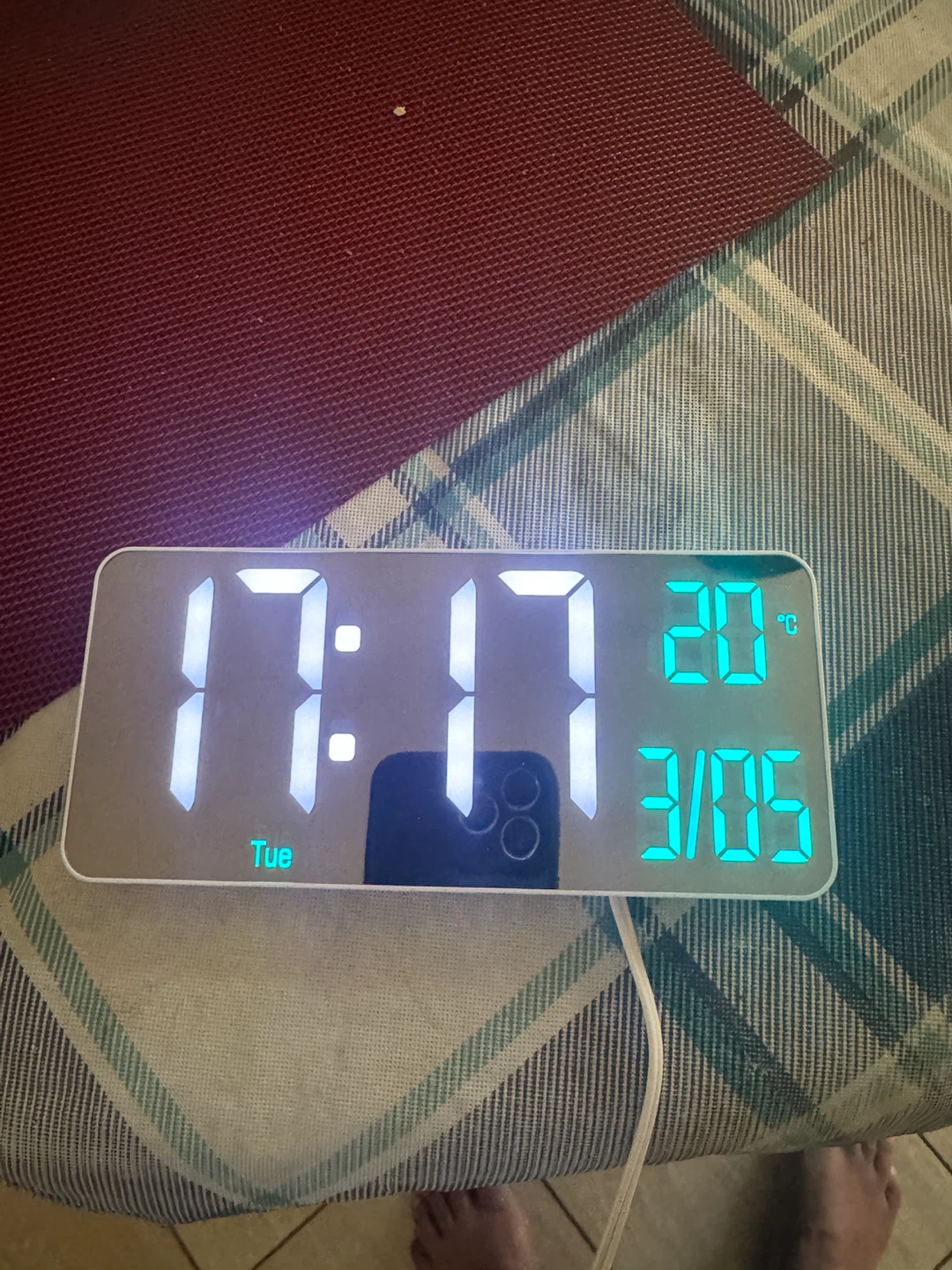 Kosumosu Digital Alarm Clock - photo 3