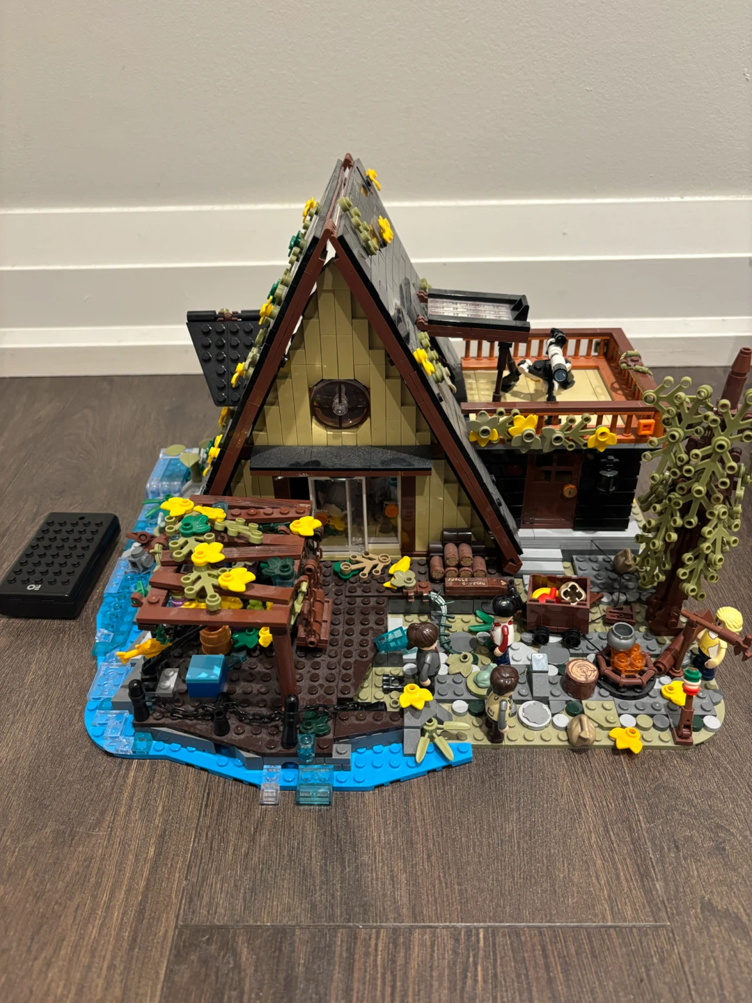 Funwhole building block set 2061 pieces with lights