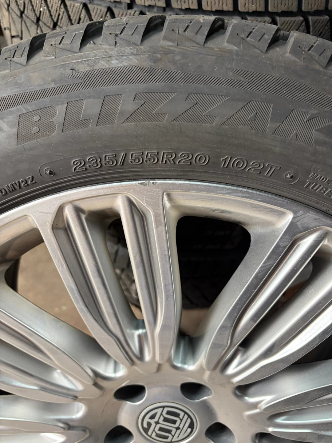 Bridgestone Blizzak Tires with Rims 235/55R20 - photo 3