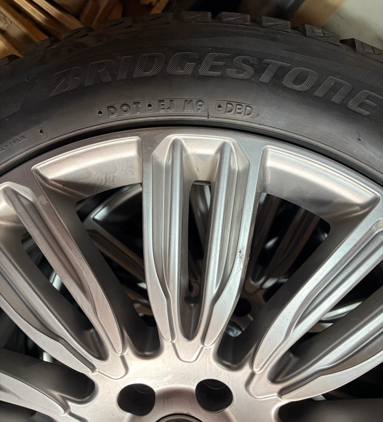 Bridgestone Blizzak Tires with Rims 235/55R20 - photo 4