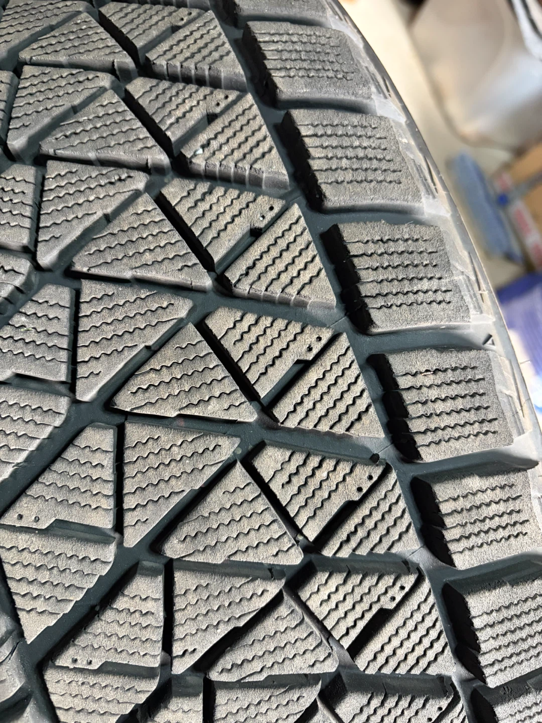 Bridgestone Blizzak Tires with Rims 235/55R20 - photo 5