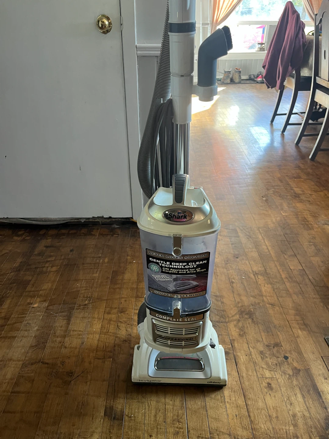 Shark Navigator Lift-Away Professional Vacuum