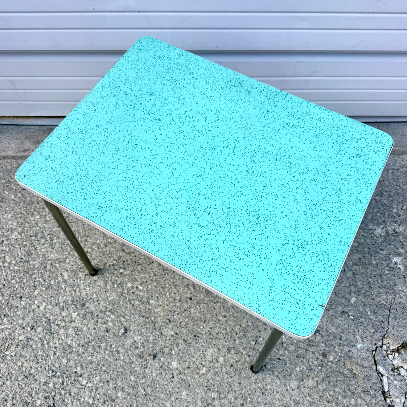 Vintage 1950’s Small Formica Side Table - photo 3