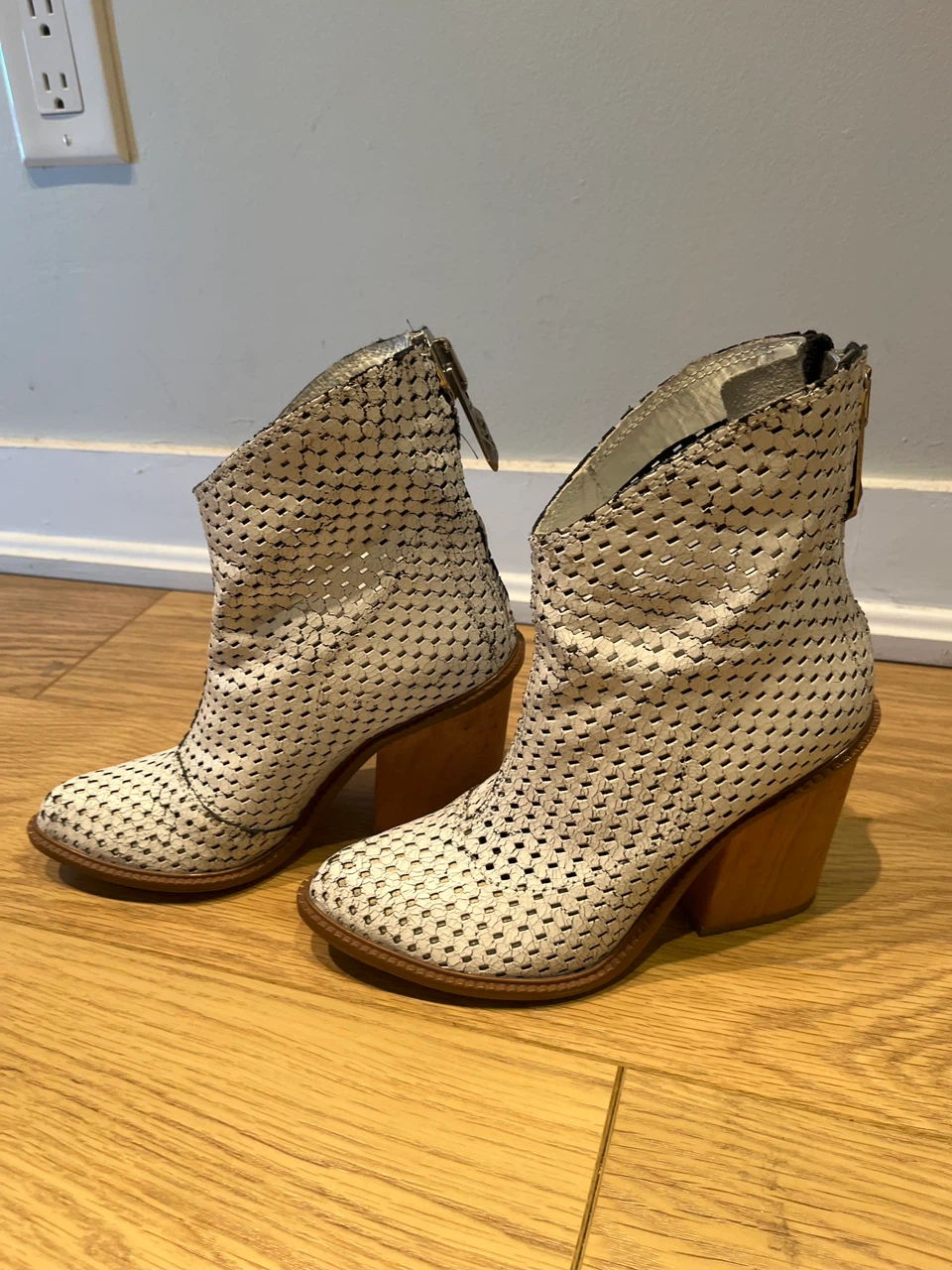 Diesel White Woven Ankle Boots - photo 2