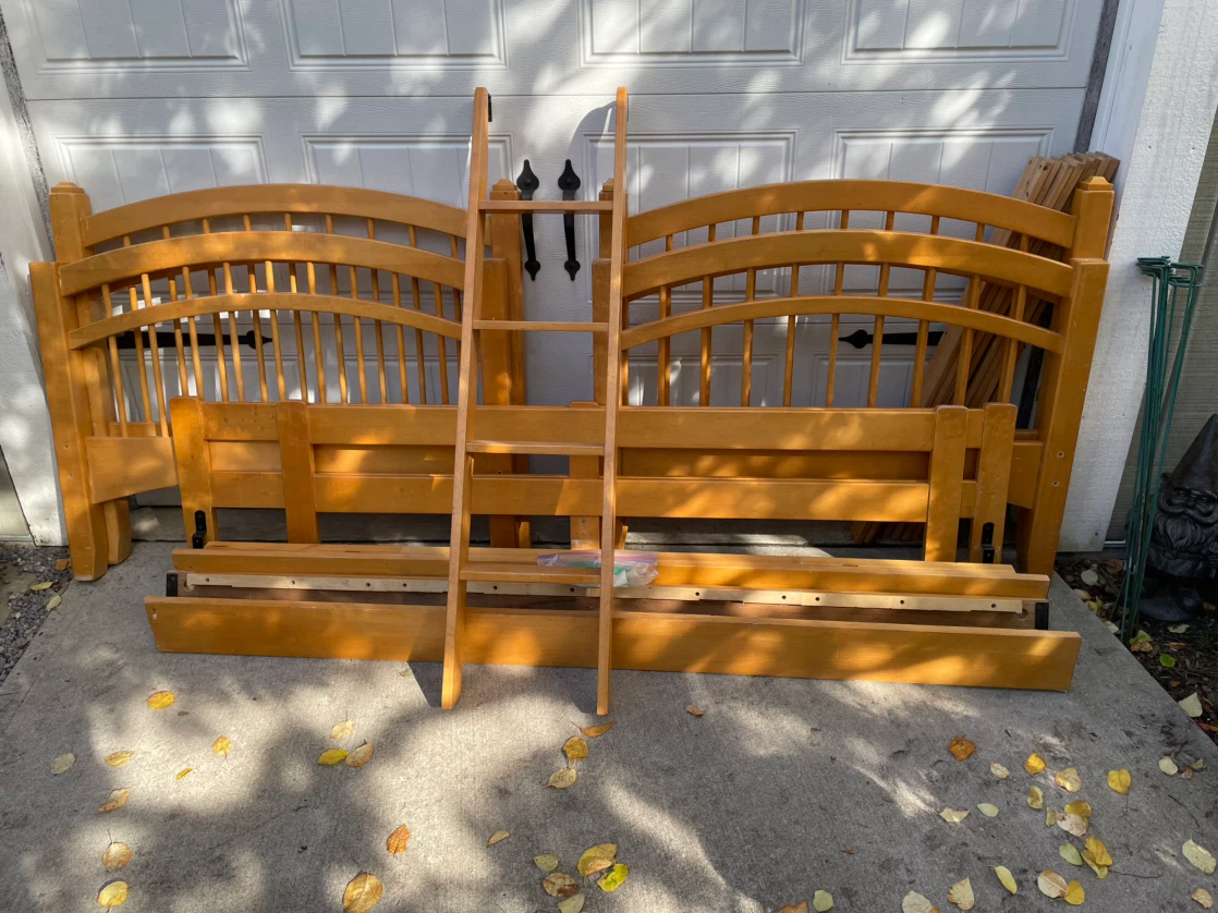 Solid Wood Bunk Bed