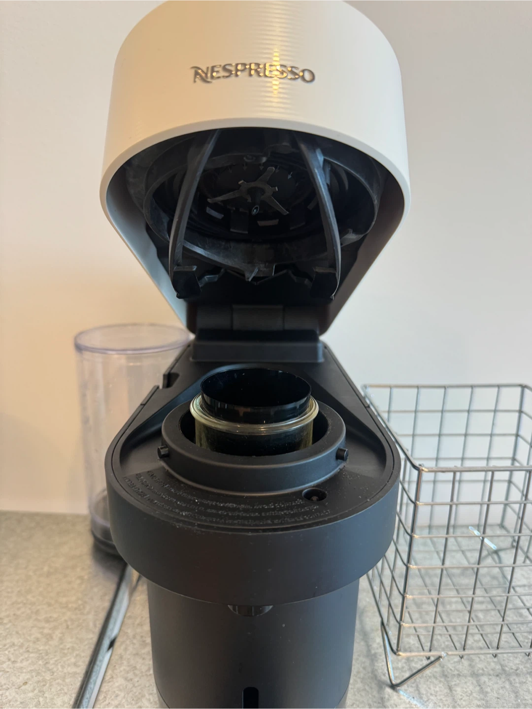 Nespresso Vertuo coffee machine - photo 3