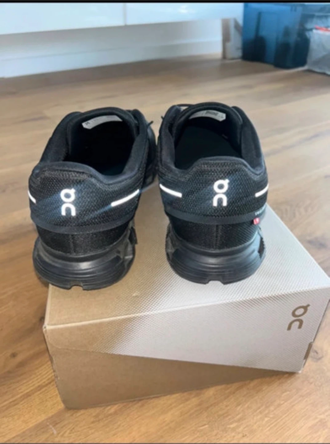 **3 days used**On Cloud Running Shoes - Black - photo 2