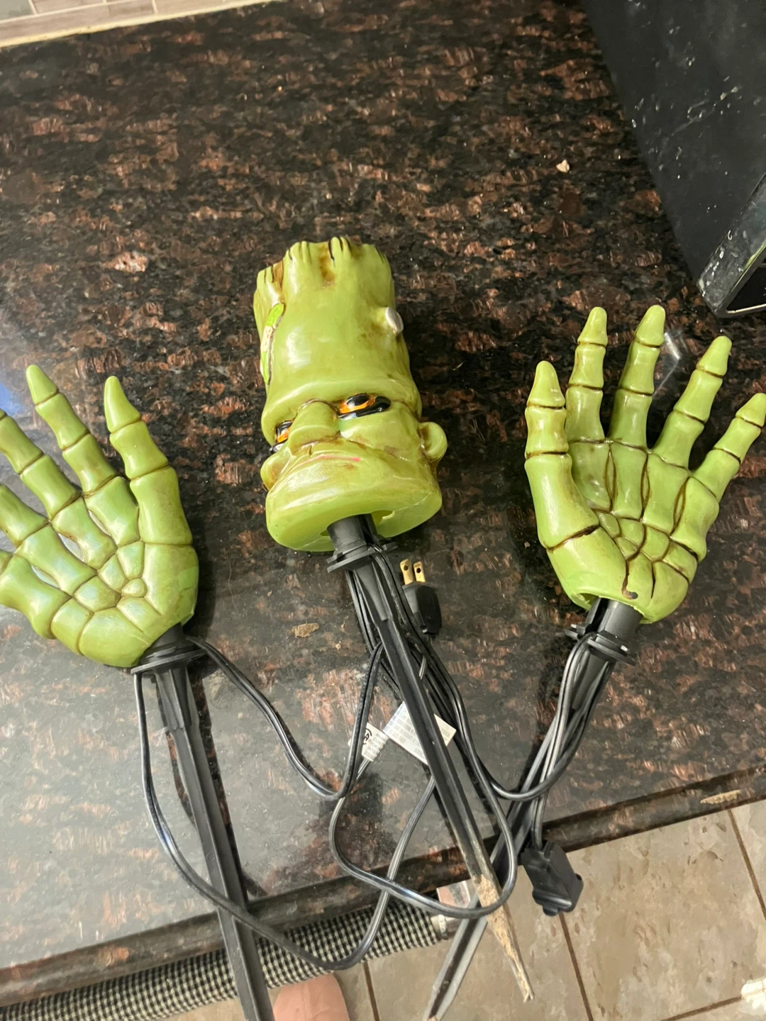 Light Up Frankenstein Halloween Yard Stakes - photo 2