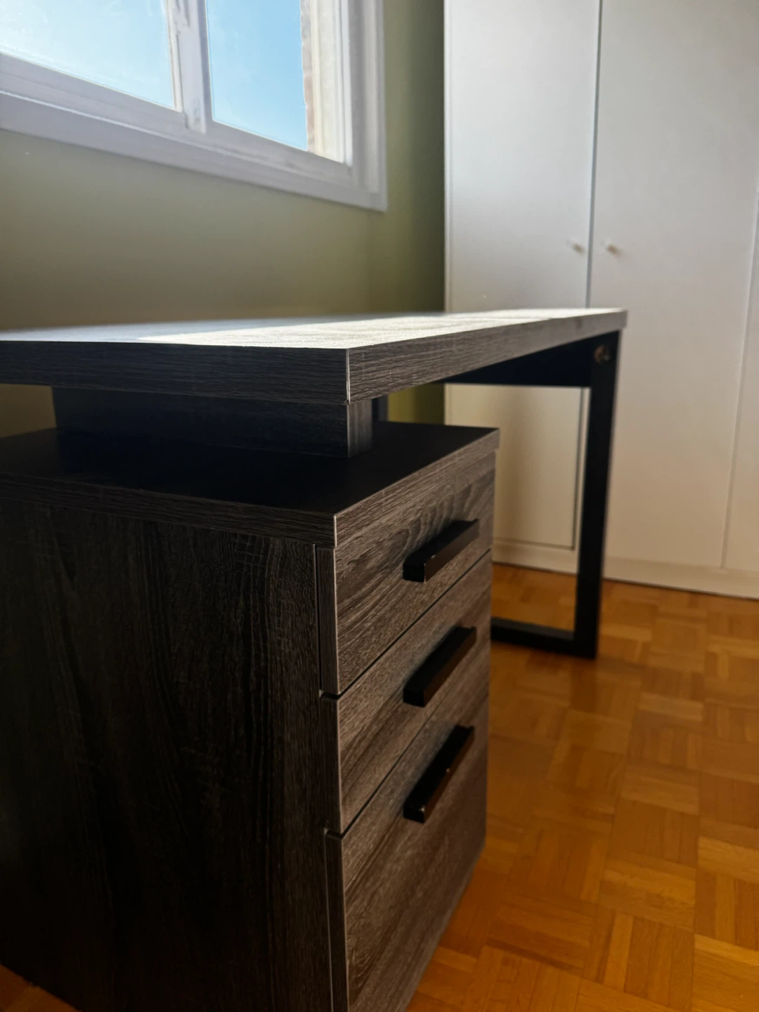 Modern Wood Grain Desk with Three Drawers