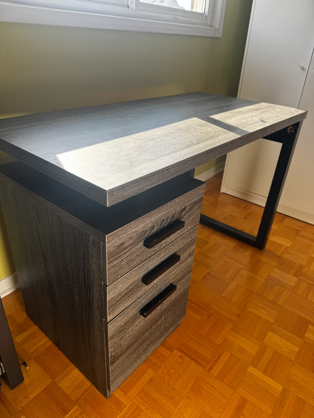 Modern Wood Grain Desk with Three Drawers - photo 2