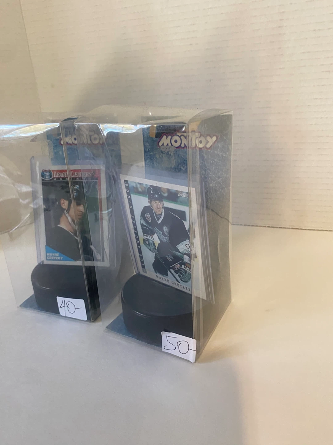 Two Wayne Gretzky Trading Cards in Display Stands - photo 2