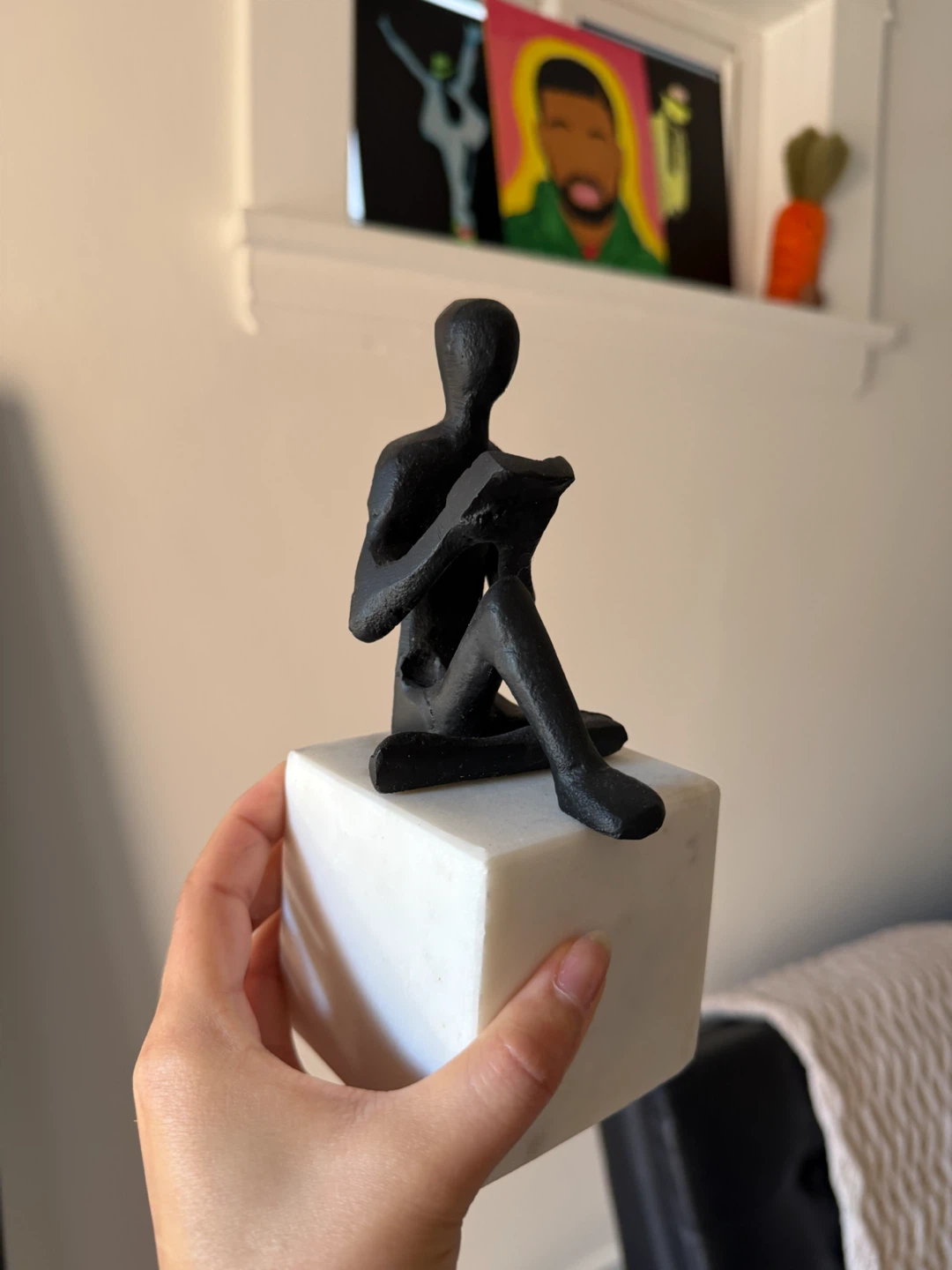 Abstract Reader Statue on Marble Base - photo 3