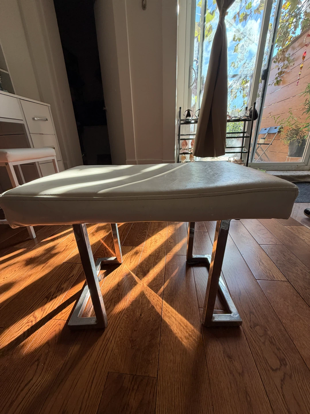 White Faux Leather Vanity Stool - photo 2
