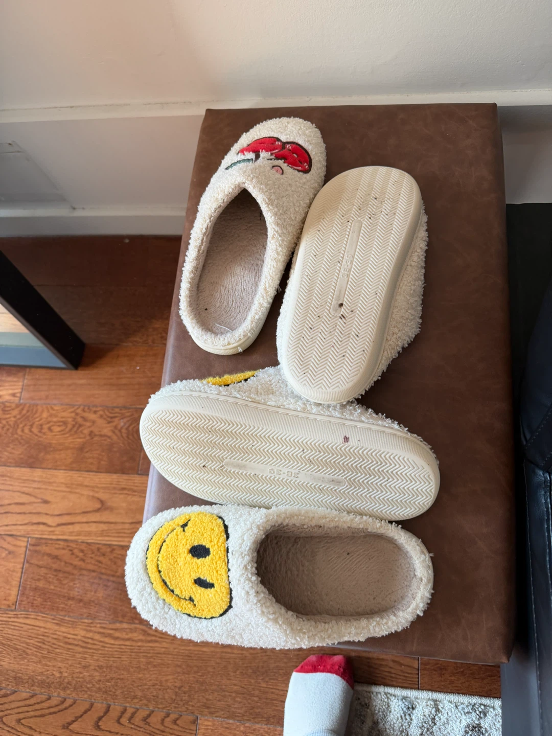 Two Pairs of Cute Patterned Slippers - photo 3