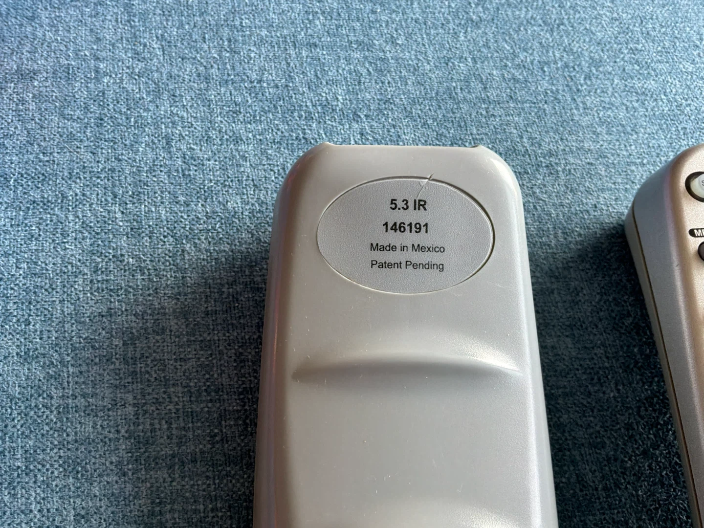 2 Bell Express Satellite Remote Controls 🐞 - photo 5