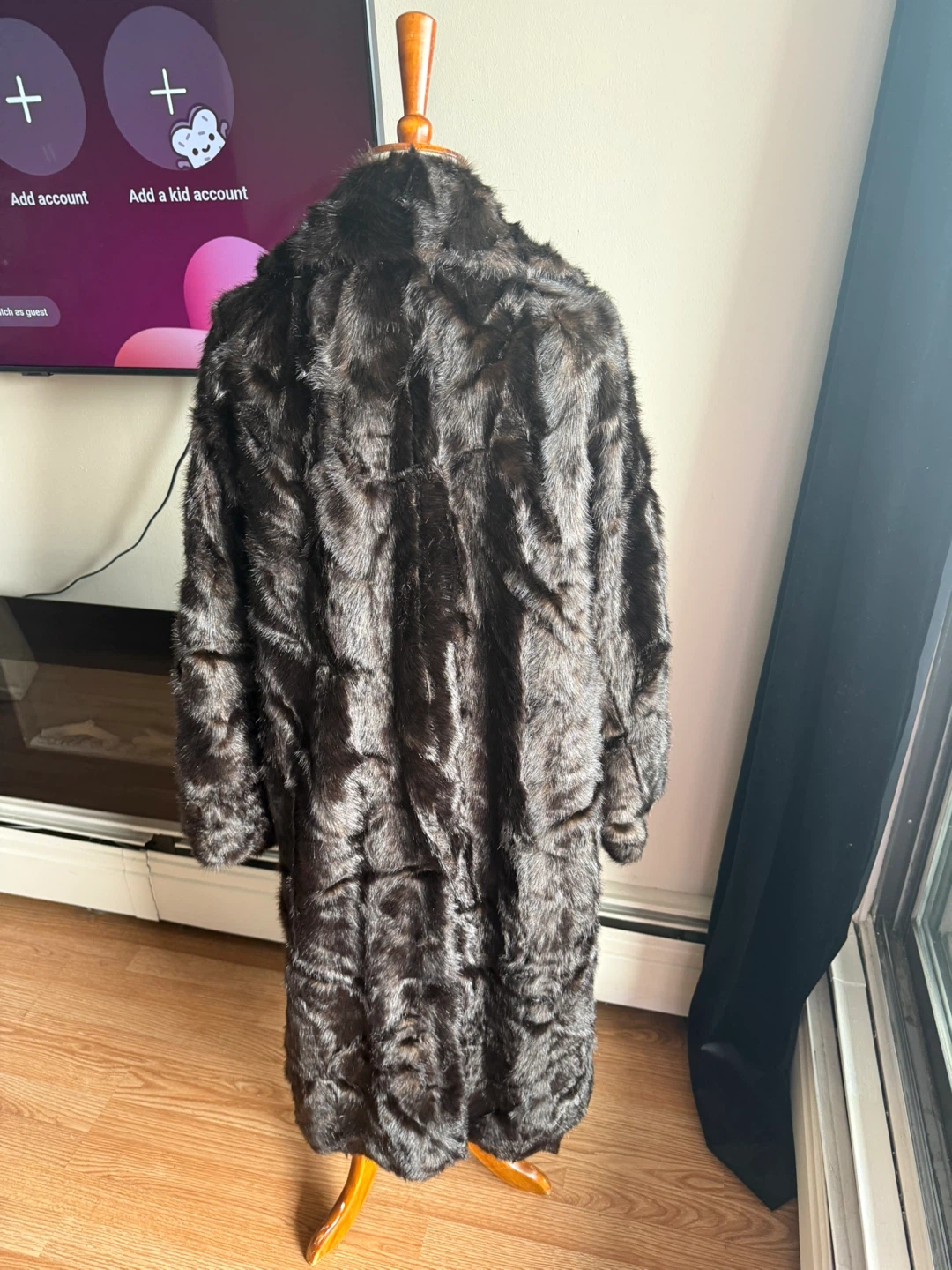 Full length faux fur coat - photo 4