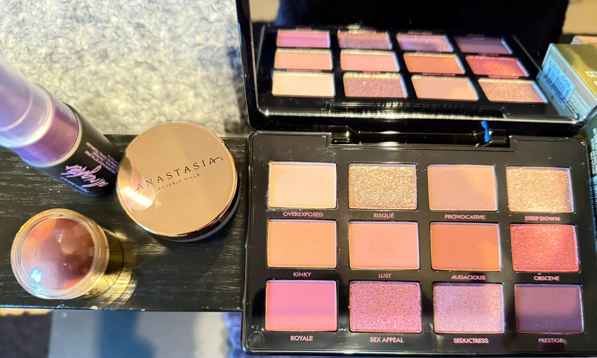 Assorted Luxury Makeup Palette and Product Bundle