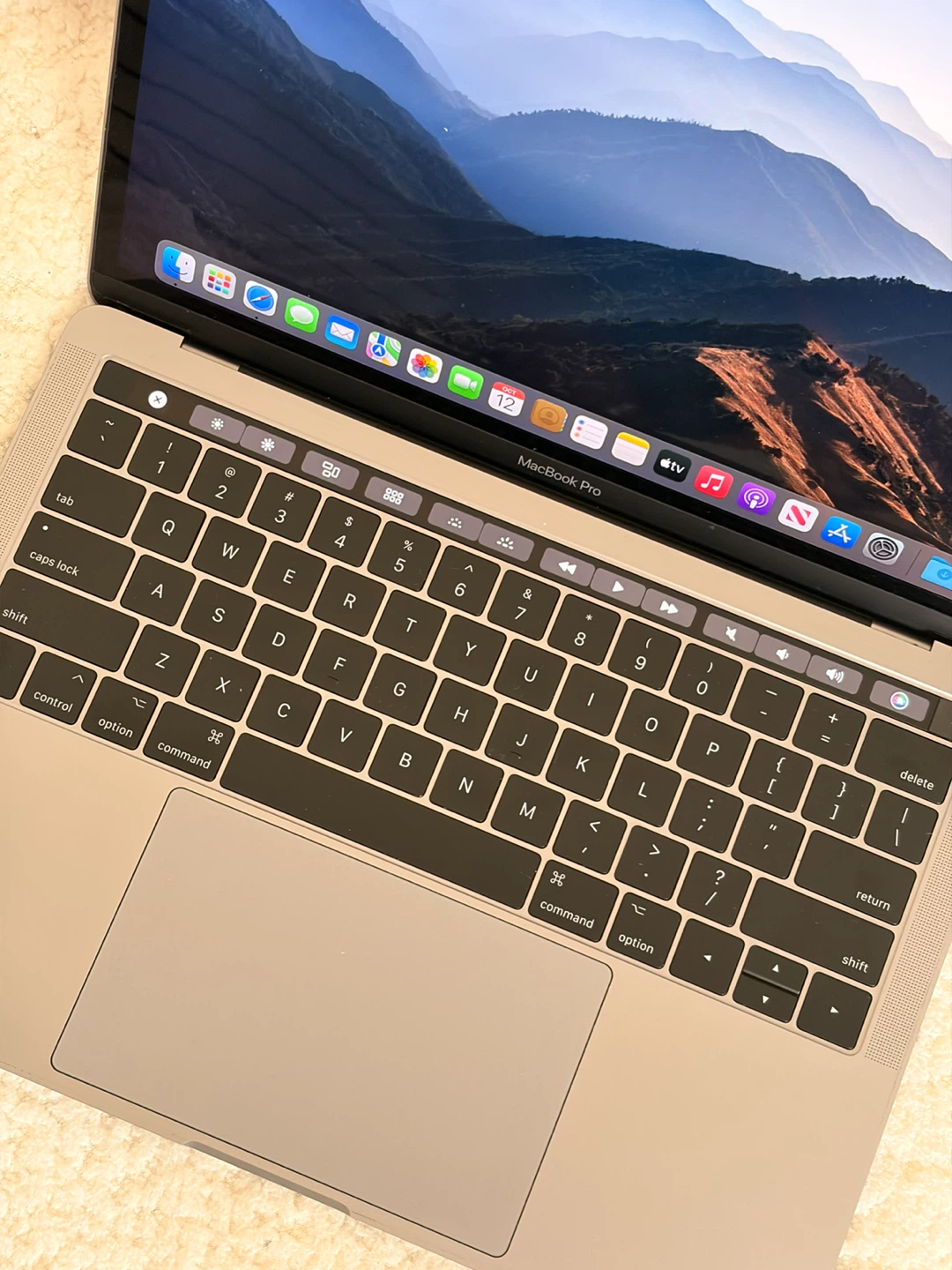 MacBook Pro 13" 2016 (Intel i5 / 16GB / 250GB) — Comes with case - photo 3