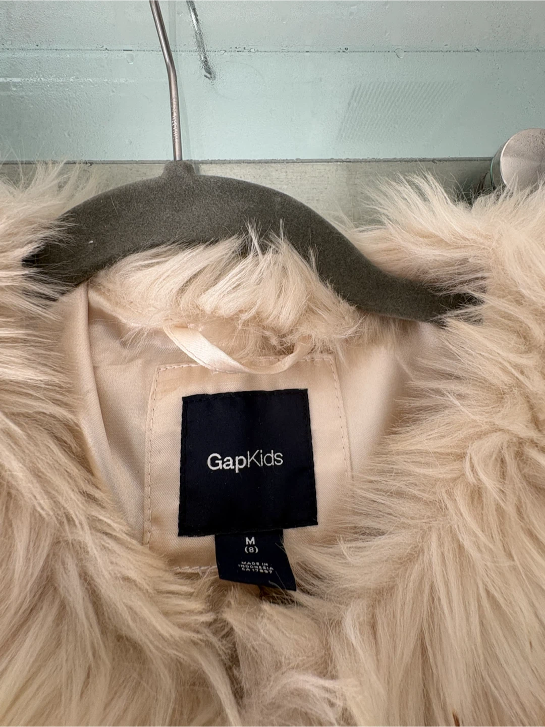 GapKids Faux Fur Shrug Cream - photo 3