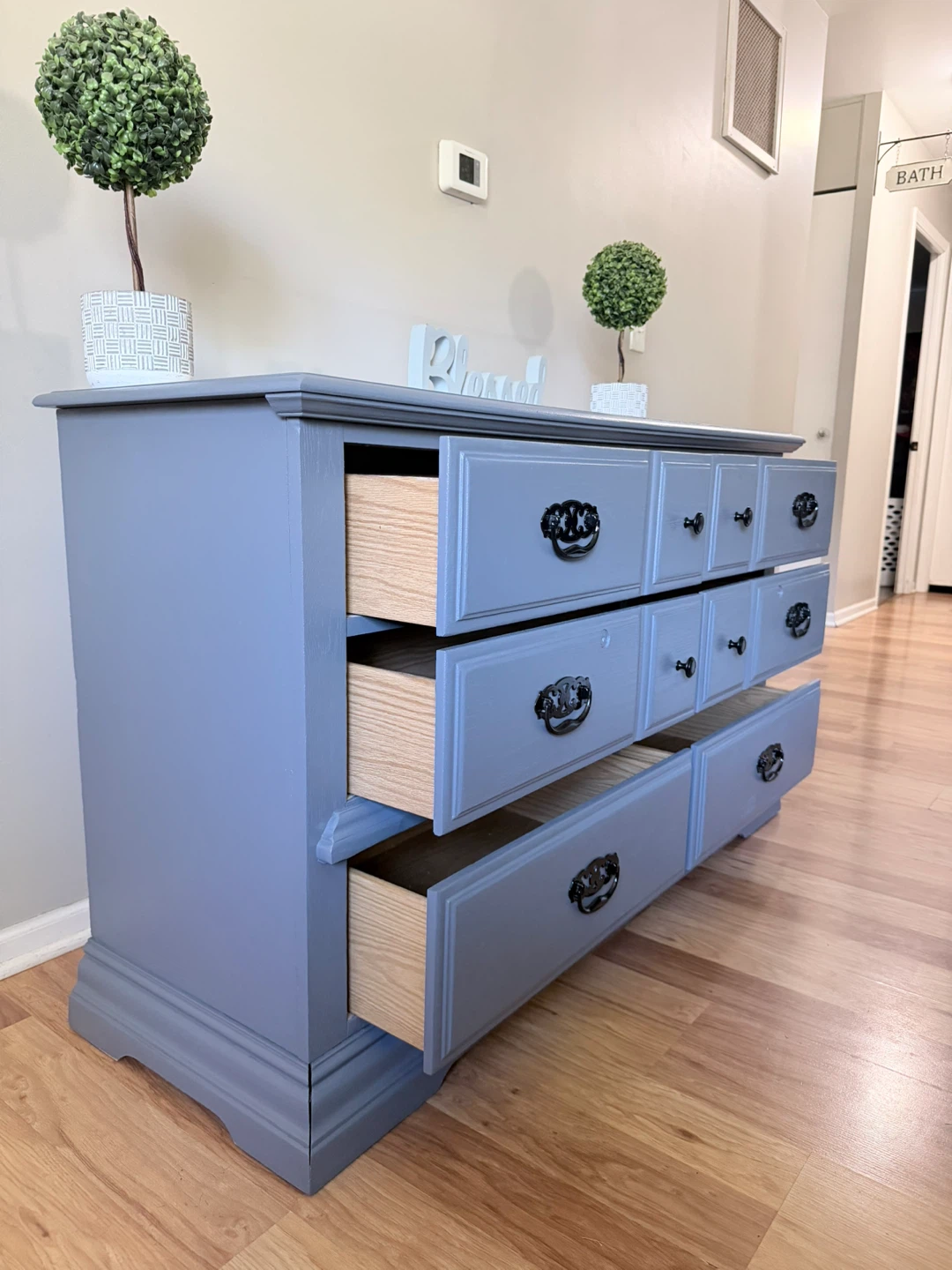 ✨🩶Beautiful solid dresser🩶✨ - photo 3