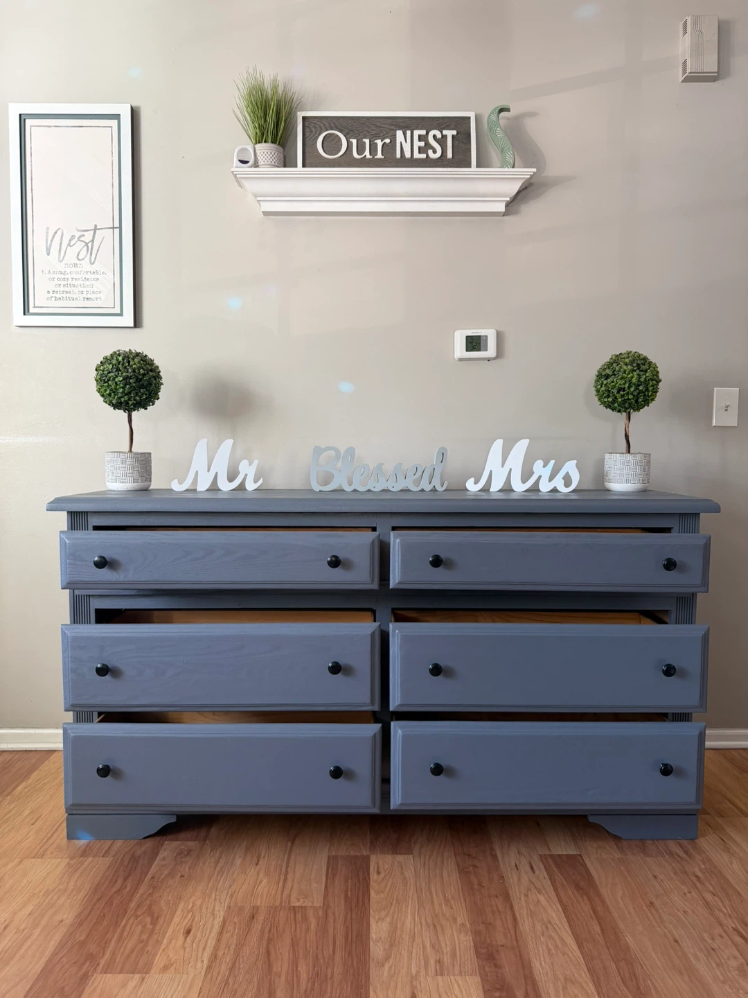✨🩶Beautiful solid wood dresser🩶✨ - photo 2