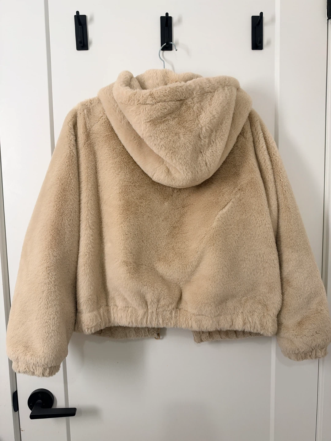Pull&Bear Faux Fur Hooded Jacket - Size Medium - photo 2