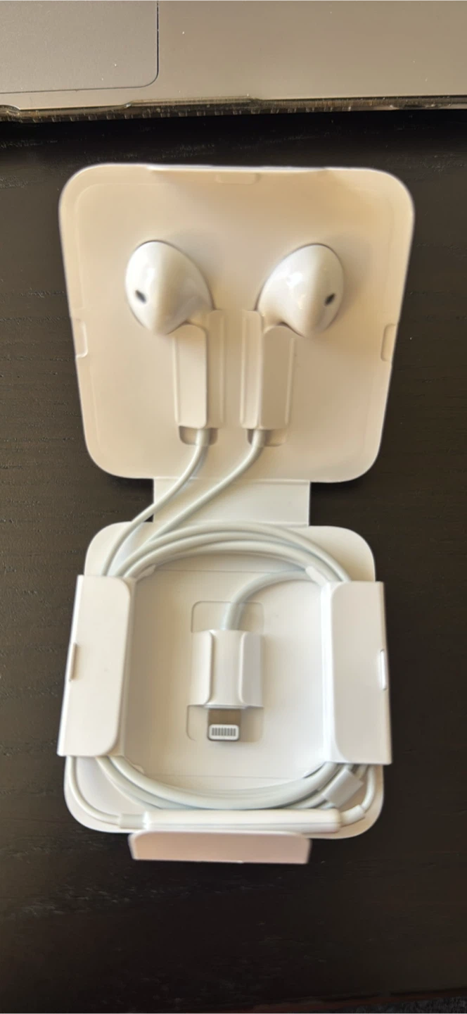 Apple EarPods with Lightning Connector - photo 2