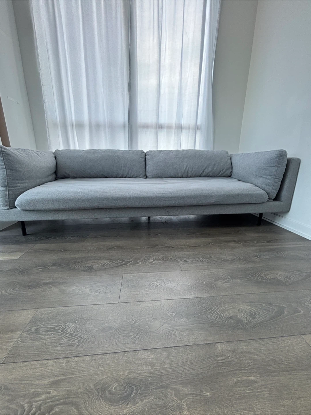 IKEA Grey 3-Seater Sofa – Modern Design – Excellent Condition!