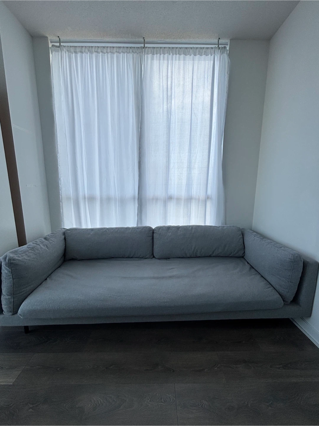 IKEA Grey 3-Seater Sofa – Modern Design – Excellent Condition! - photo 2