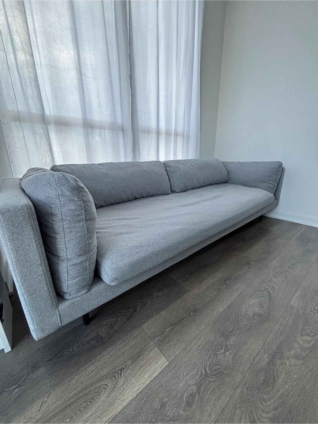 IKEA Grey 3-Seater Sofa – Modern Design – Excellent Condition! - photo 3
