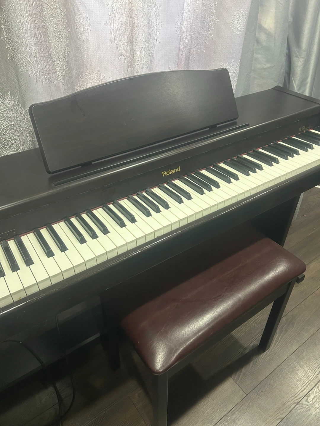 Roland Digital Piano with Storage Bench - photo 2