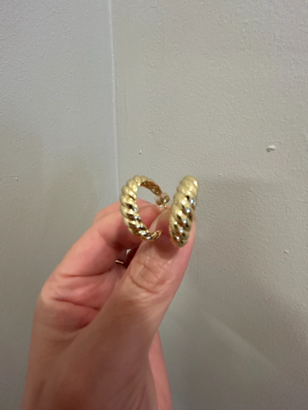 Brand New in Box KISSYAN Gold Earrings (Pair or Bundle) - photo 4