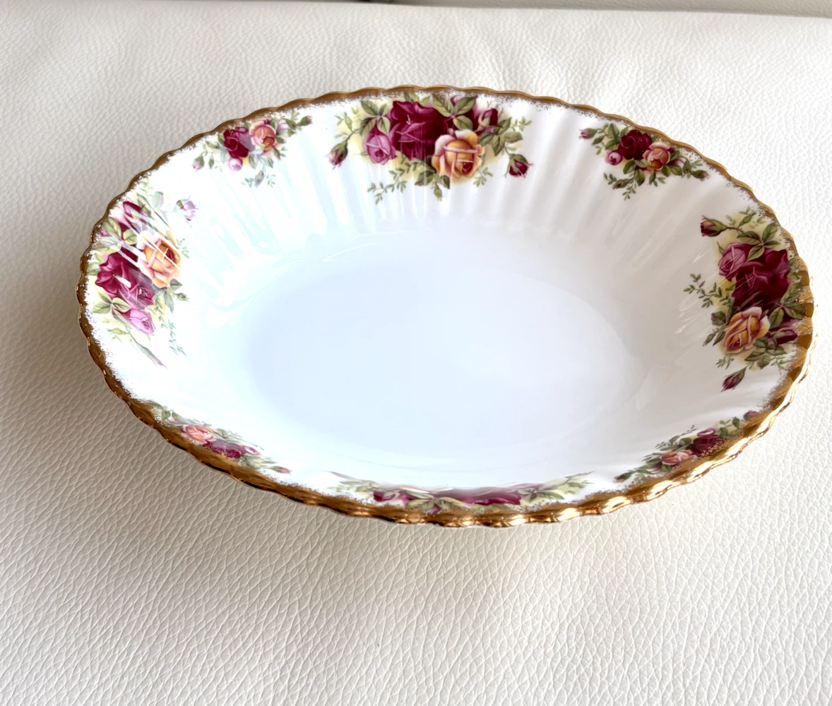 Royal Albert Old Country Roses Oval Vegetable Serving Bowl - photo 4
