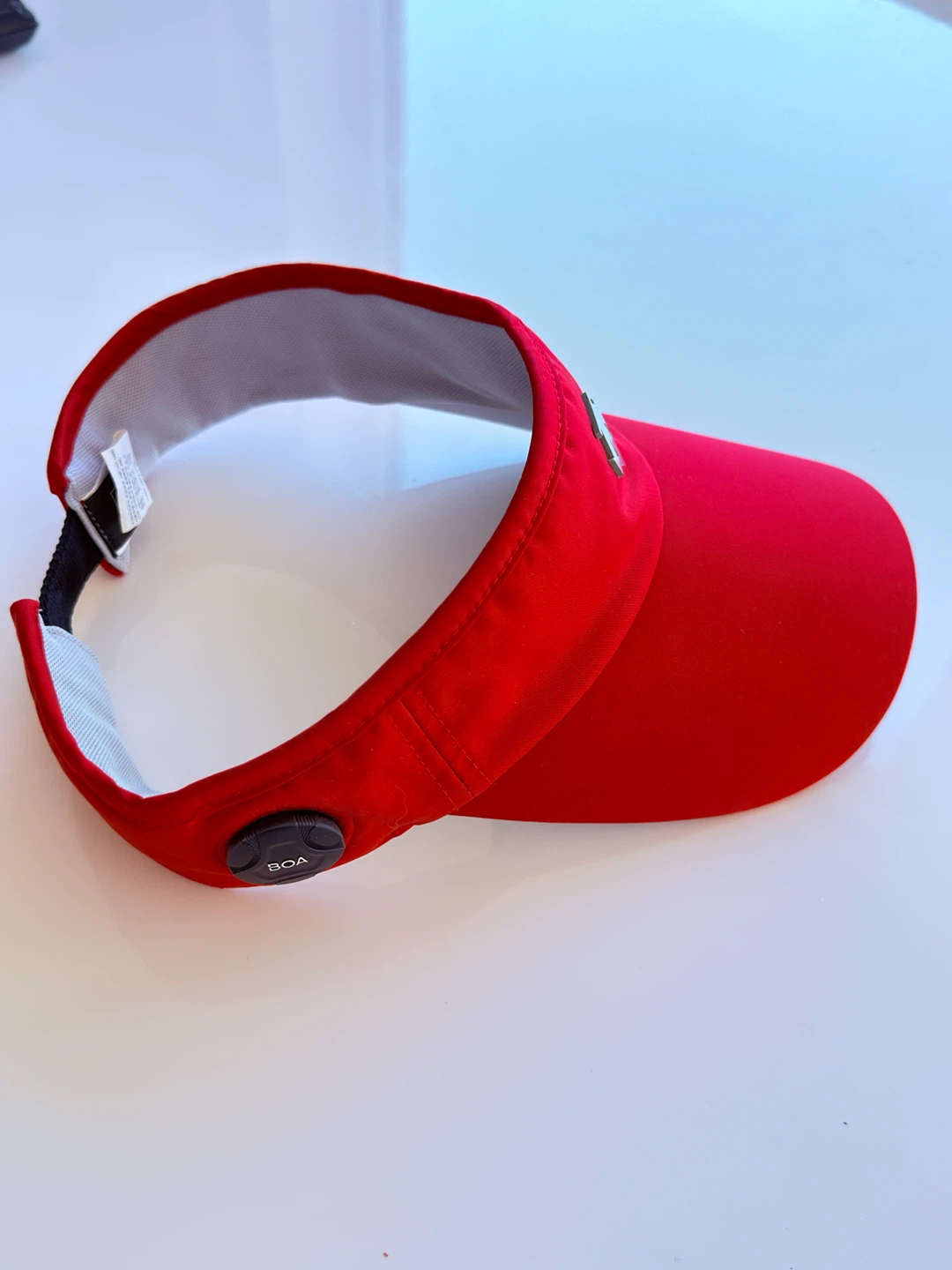 Descente Red Sports Visor with BOA Dial - photo 2