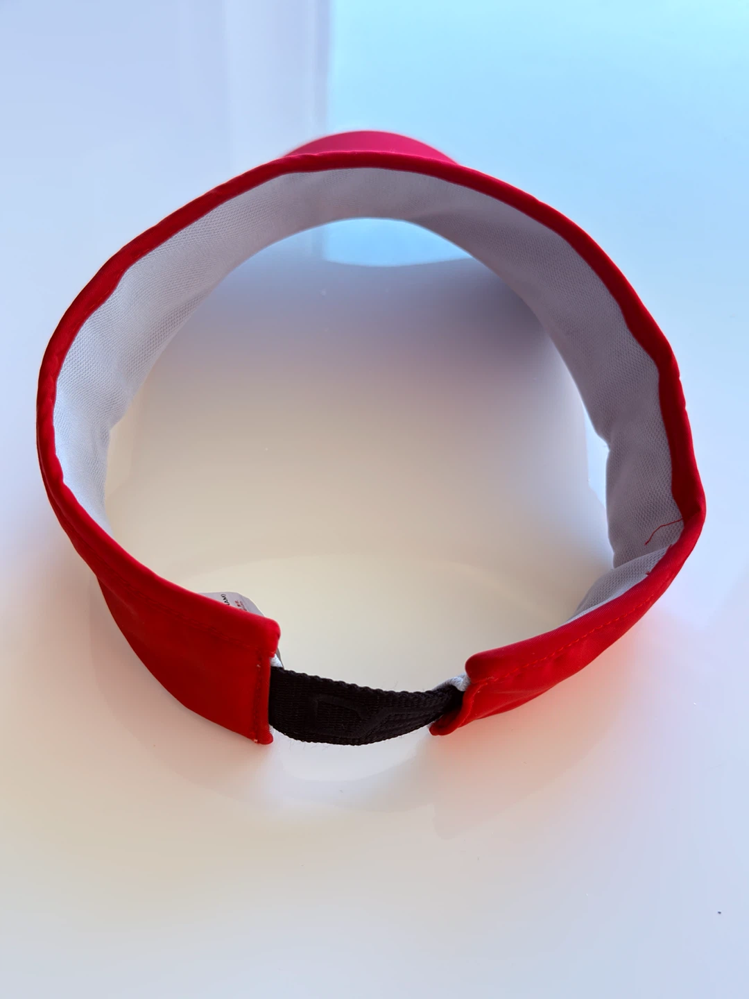 Descente Red Sports Visor with BOA Dial - photo 3
