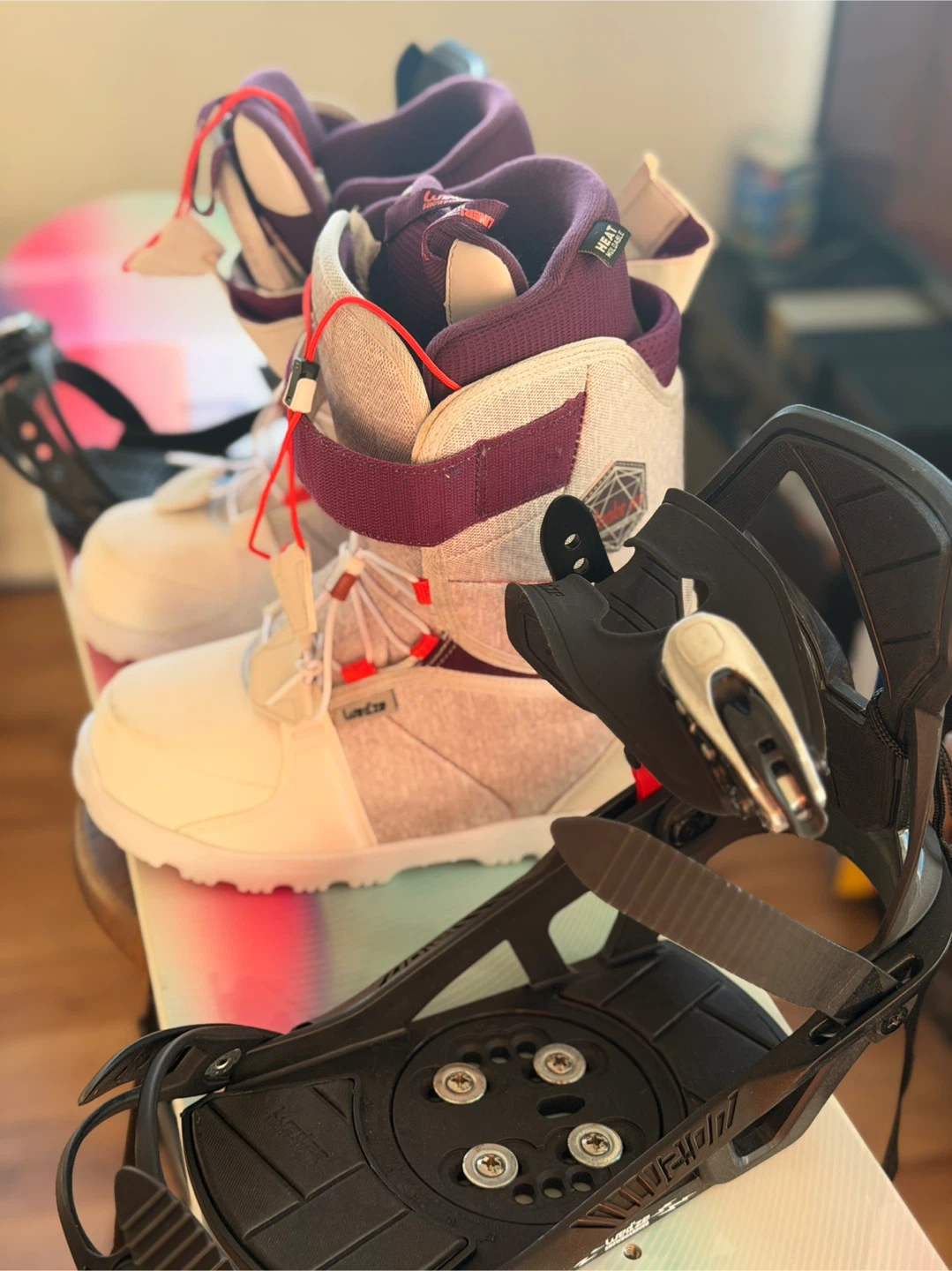 Wedze Serenity 100 Snowboard with Bindings and Boots