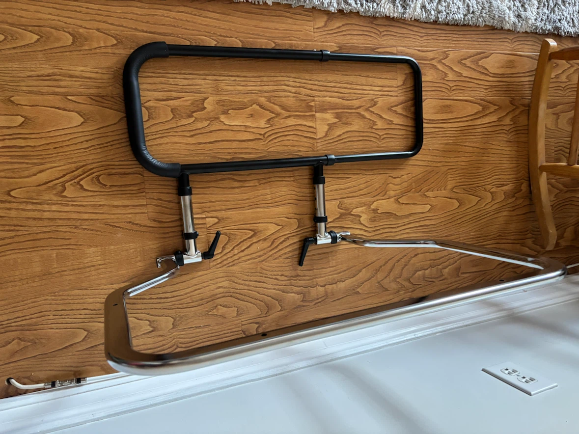 Steel/black bed rail - photo 2