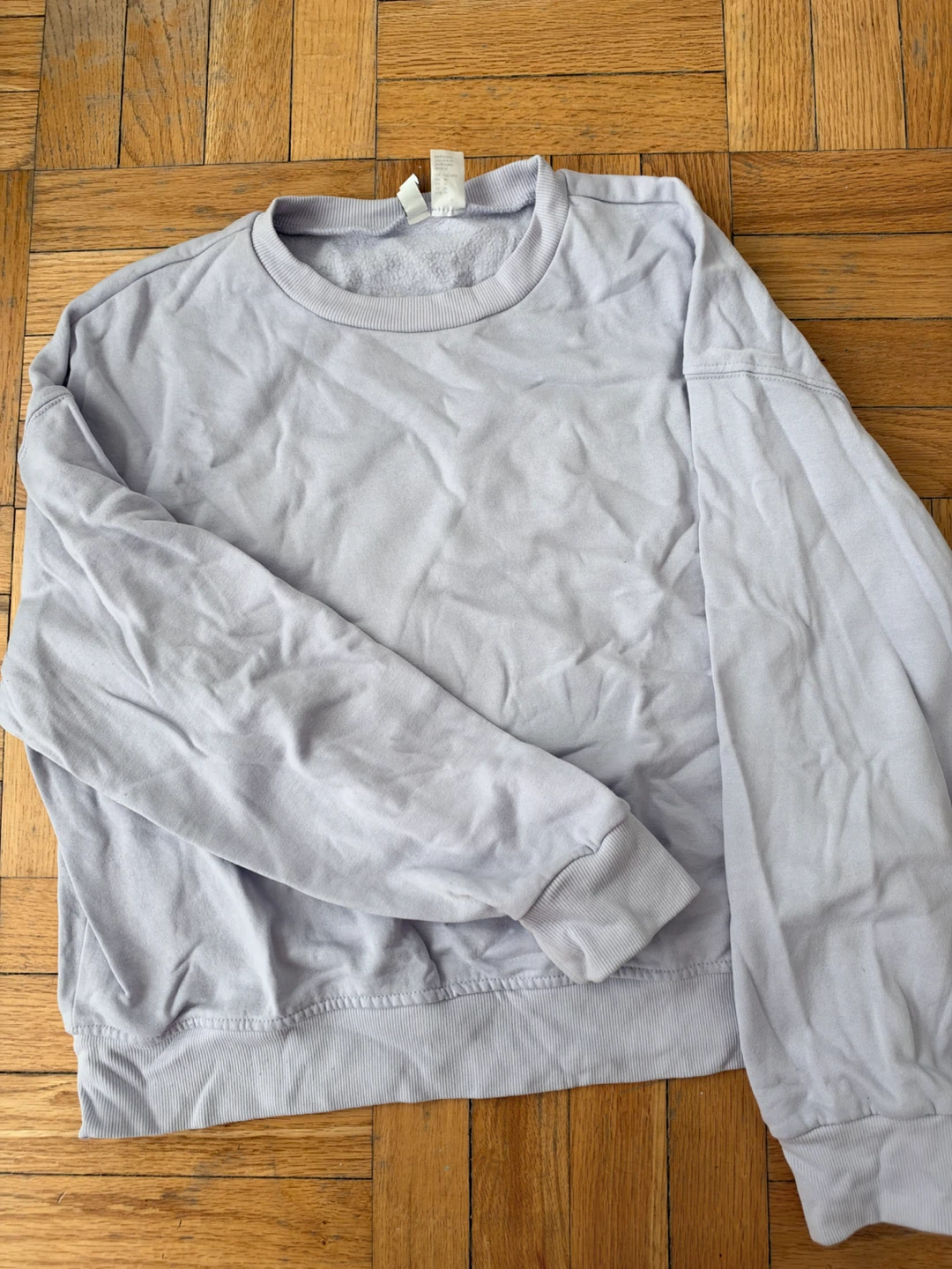 H&M DIVIDED Lavender Crewneck Sweatshirt