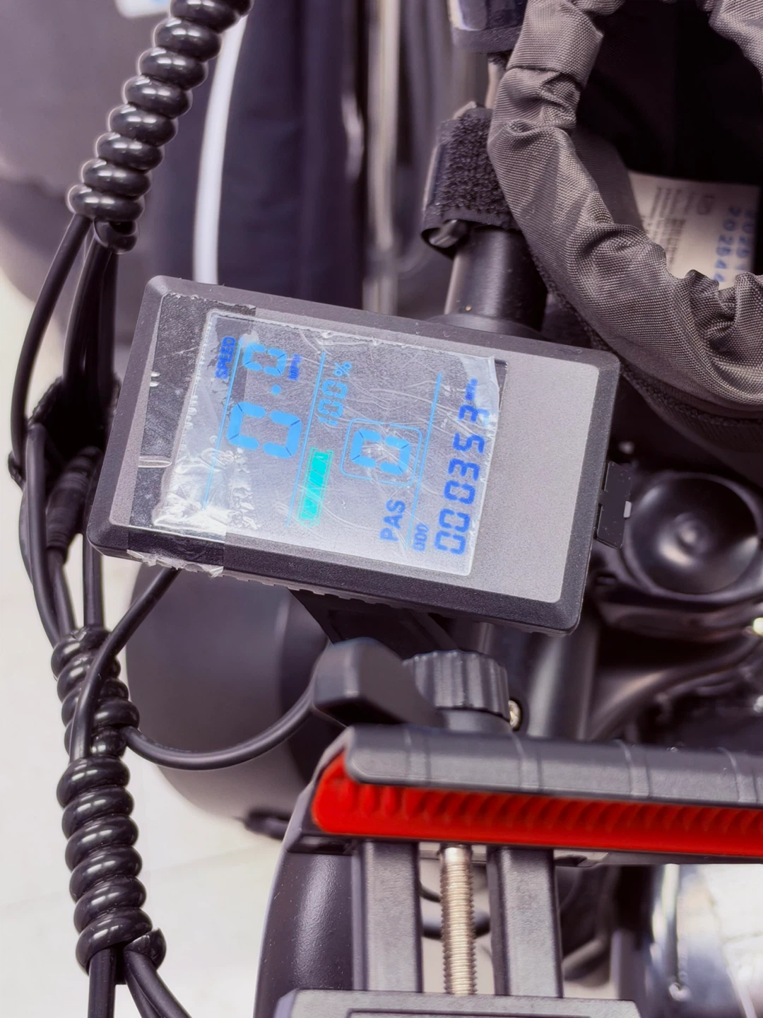Eskute V100 Electric Bike - photo 3
