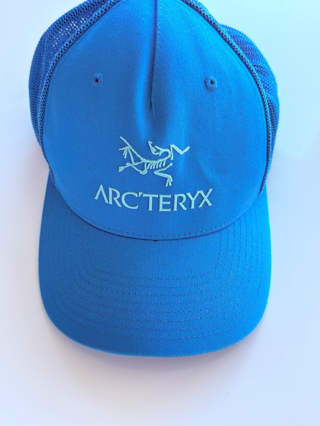 Arc'teryx blue mesh trucker hat